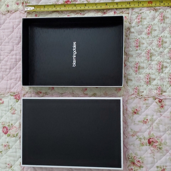Bloomingdale's gift box large - Picture 4 of 7